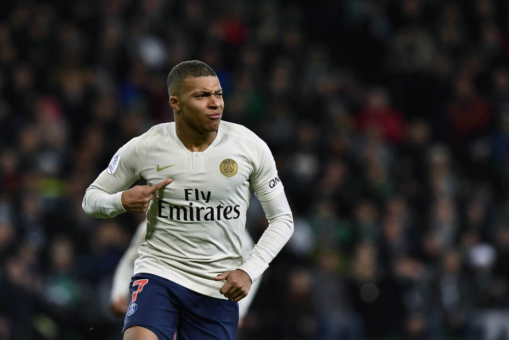 第四范式高开逾5% 先知AI平台业务实现爆发式增长